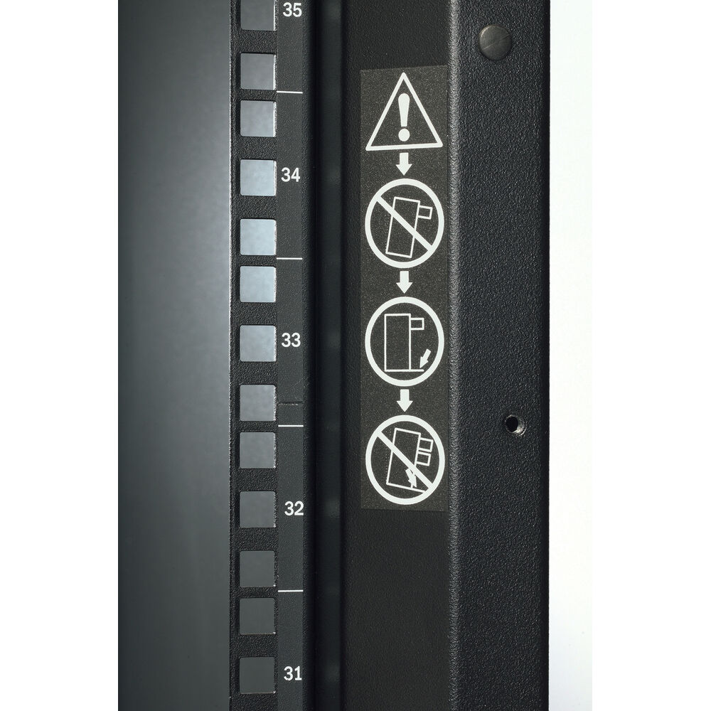Seinakinnitusega Serverikapp APC AR3100